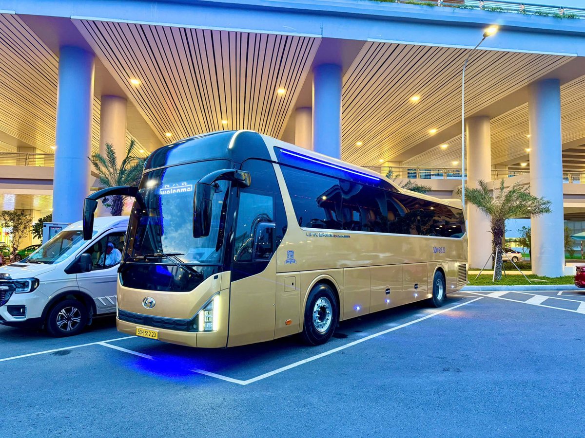 45-seater coach